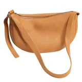 Bandolera de cuero graneado color marrón, con forma de media luna y correa ajustable.