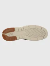 Zapato slip-on Hush Puppies modelo Hunt, color marrón, confeccionado en cuero con elásticos laterales y suela con tecnología Duo-Balance.