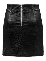 Minifalda negra con textura símil piel de cocodrilo, de corte recto y tiro alto.
