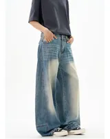 Pantalón de jean celeste de corte amplio con efecto lavado.