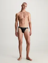 Pack de 3 suspensorios negros de algodón elástico con cinturilla elástica con logo Calvin Klein.