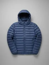 Campera puffer azul con capucha y cierre frontal.