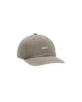 Gorra de gabardina color verde oliva con logo Obey bordado en blanco en el frente. Tiene seis paneles, ojales de ventilación bordados y correa trasera ajustable.