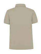 Remera tipo polo color beige de piqué con cuello camisero, manga corta y logo de pato bordado.