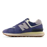 Championes urbanos New Balance modelo U574, color morado con detalles en beige y azul, confeccionados en gamuza y malla, con logo "N" característico en los laterales y entresuela ENCAP.