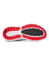 Championes de running Under Armour Charged Rogue 5, color negro con logo de la marca en el lateral.