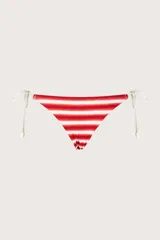 Parte inferior de bikini con diseño de tiras ajustables laterales y estampado de rayas horizontales rojas y blancas.