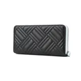 Billetera negra con diseño matelaseado, cierre perimetral y logo XL plateado. Interior con múltiples compartimentos para tarjetas y billetes, y un bolsillo con cierre.