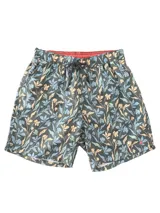 Short de baño para hombre, largo, con cintura elástica y cordón ajustable. Presenta un estampado floral en tonos pastel (azul claro, salmón, verde claro) sobre fondo gris oscuro. Tiene bolsillos laterales y uno trasero.