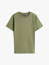 Remera verde militar de algodón elástico con cuello redondo y corte extra slim. Presenta logo de Tommy Hilfiger bordado en el pecho y cinta distintiva en el interior del cuello.