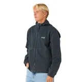 Campera negra con capucha, cierre frontal y logo estampado en el pecho.