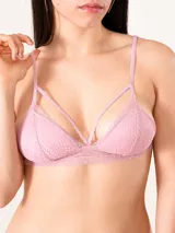 Soutien de encaje rosado con breteles finos regulables y doble tira en el escote.