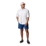 Camisa blanca de manga larga Columbia Tamiami II, con tecnología Omni-Shade UPF 40 para protección solar y Omni-Wick para evaporación avanzada. Cuenta con ventilación de malla en la espalda y calce clásico moderno.