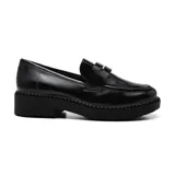 Zapato mocasín negro de charol con plataforma y suela track.