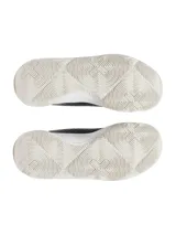 Zapatillas Under Armour Jet 23 unisex, color blanco con detalles en gris y negro.