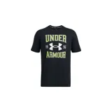 Remera gris de Under Armour con logo vintage en azul y negro.