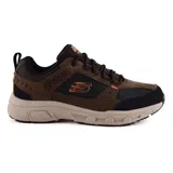 Zapatillas Skechers Oak Canyon color marrón y negro, con cordones, capellada de gamuza, material sintético y malla. Plantilla Skechers Memory Foam y media suela con amortiguación.