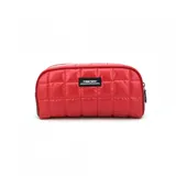 Cartuchera de tela acolchada (puffer) color rojo, con cierre. Presenta parches temáticos de carreras, incluyendo un casco de piloto, un auto de carreras con la palabra "TRENDY" y un indicador de velocidad con llamas.