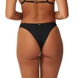 Bombacha de bikini negra de corte alto, estilo skimpy, con textura acanalada.