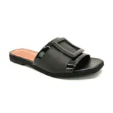 Sandalia Usaflex confort slide color coral con detalle de hebilla geométrica en la tira superior.