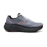 Championes deportivos Skechers Max Cushioning Endeavour, color gris con detalles en rosa. Capellada de malla con superposiciones sintéticas, plantilla Air-Cooled Goga Mat, amortiguación ULTRA LIGHT y entresuela Max Cushioning.