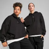 Hoodie Puma Ess Oversized de felpa color negro con logo estampado en el pecho.