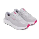 Zapatillas Under Armour Charged Versurge negras con detalles en blanco y suela color caramelo.