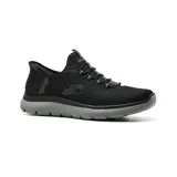 Championes deportivos Skechers Slip-ins Summits High Range, color negro con suela gris. Diseño sin cordones con panel de talón moldeado, parte superior de malla y plantilla acolchada Skechers Air-Cooled Memory Foam.