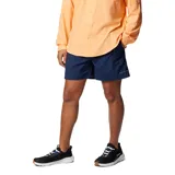 Short de baño negro Columbia Backcast III con tecnología Omni-Shade™ UPF 50, de secado rápido, con cintura elástica ajustable con cordón, bolsillos laterales de malla, bolsillo trasero con cremallera y forro interior de malla.