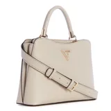Bolso satchel color beige con textura saffiano, doble asa de mano y correa de hombro ajustable y removible. Tiene cierre superior, herrajes dorados y logo triangular de Guess al frente.