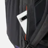 Mochila Rip Curl modelo F-Light Searcher con capacidad de 45 litros, color azul con detalles en negro.