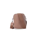 Phonebag color mostaza con bolsillo frontal con cierre, espacio para celular y billetera con repartición. Tiene una correa gruesa de galón regulable y desmontable. Detalles en marrón y beige.