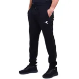 Pantalón deportivo negro de corte recto con logo de la marca Diadora estampado en blanco en el muslo izquierdo.