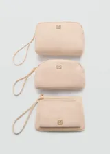 Neceser en color beige con cierre y asa para portátil, de diseño sencillo y elegante.