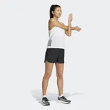 Shorts de running Adidas Run It, color negro, con calzón interior de malla y cintura elástica alta con cordón de ajuste. Presenta un pequeño logo reflectante en el muslo.