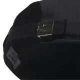 Gorra negra Adidas con logo Shmoo bordado en blanco en el frente.