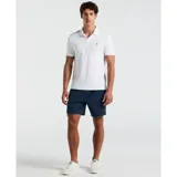 Polo blanco de tejido interlock con cuello clásico y tapeta de botones. Presenta logo Sticker Pete bordado en el pecho.