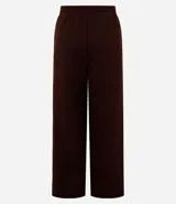 Pantalón de corte recto color marrón con raya lateral blanca y lazo en la cintura.