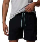 Short de baño negro con cintura elástica ajustable con cordón, calzoncillo interior de malla, bolsillos laterales y bolsillo trasero con cierre.