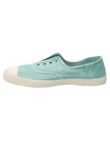 Zapatillas Natural World modelo Greece, color verde agua, sin cordones, fabricadas en España con algodón orgánico y suela de goma.