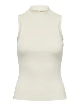 Top blanco de tejido de punto acanalado, con cuello alto y sin mangas.
