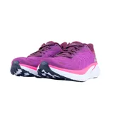 Championes Hoka Clifton 8 para mujer, color celeste con detalles en naranja y blanco.