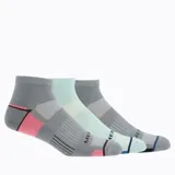 Pack de tres pares de calcetines tobilleros deportivos unisex, en colores gris, celeste y gris oscuro.