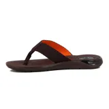 Chanclas marrones con tiras de tela marrón y detalles en naranja.