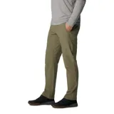 Pantalón color tostado con corte recto, rodillas articuladas, bolsillos laterales y traseros, y cintura ajustable con cordón.