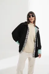 Campera peludita de invierno, ultra suave y cálida, con diseño moderno y cómodo.