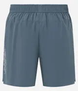 Bermuda deportiva masculina color gris, confeccionada en poliéster y elastano. Posee cintura elástica, cordón interno ajustable y estampa localizada refletiva.