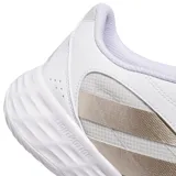 Championes Adidas Gamechaser blancos con las tres tiras características de la marca en color dorado. Ideales para uso diario.