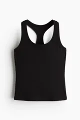 Musculosa deportiva negra con espalda nadadora.