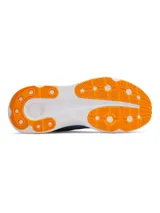 Championes de running Under Armour Infinite Pro, color celeste con detalles en naranja y blanco.